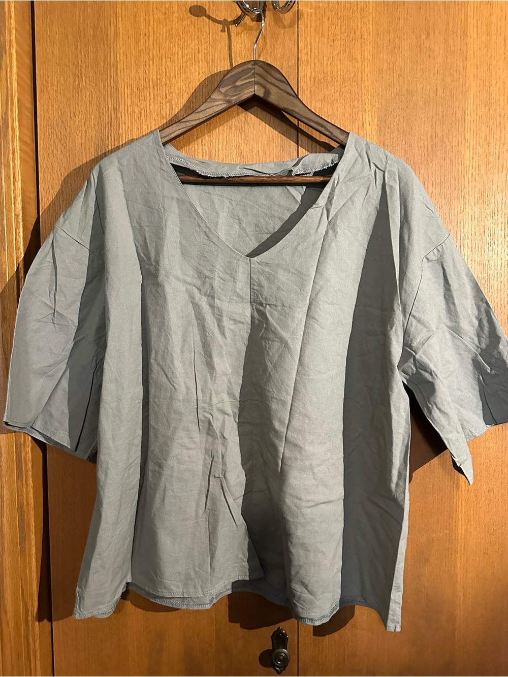 Women's Relaxed V-Neck Top in Light Gray